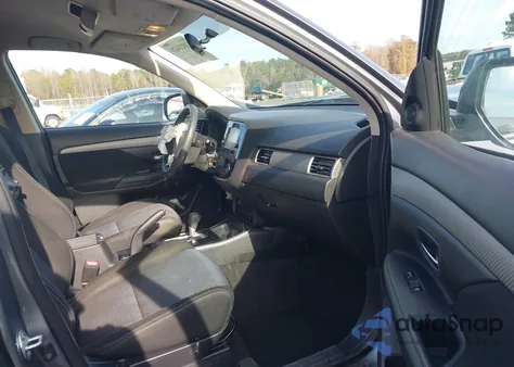 2018 Mitsubishi Outlander Es z USA, uszkodzony, nr VIN JA4AD2A36JZ016904